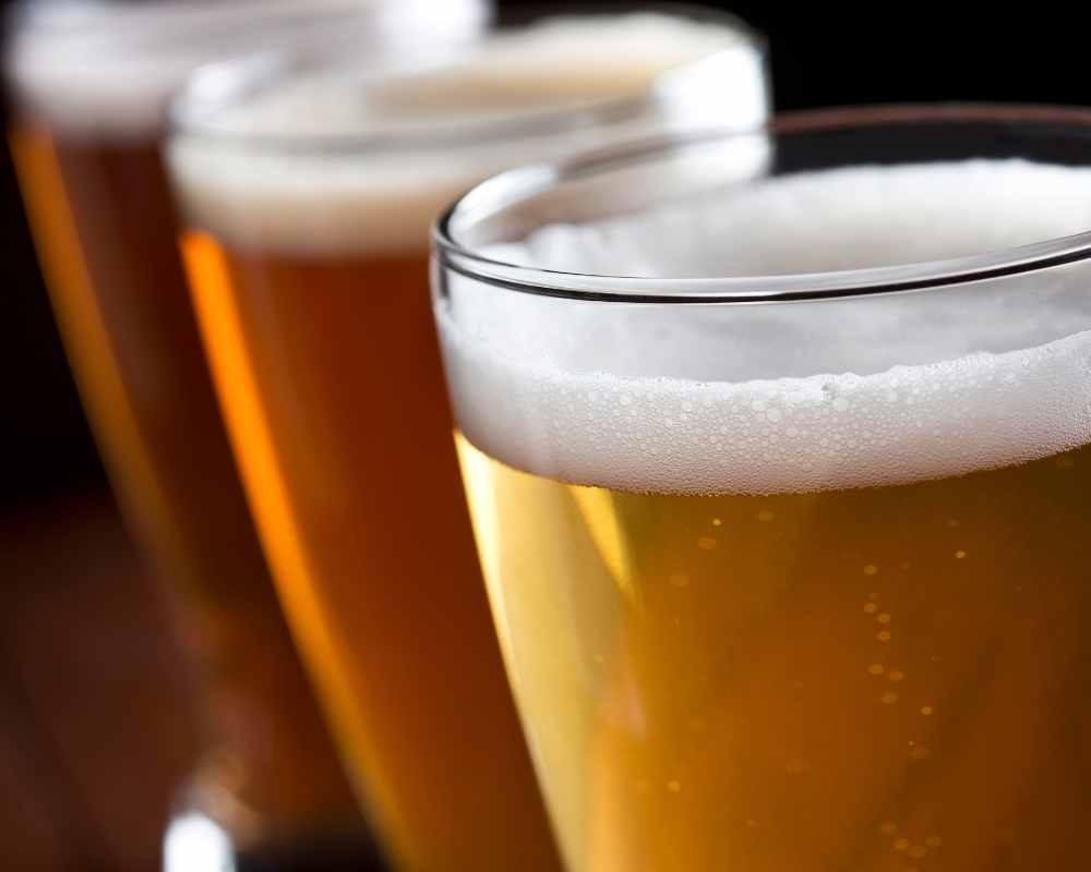 Image of glasses of beer on Nemphos Braue's website